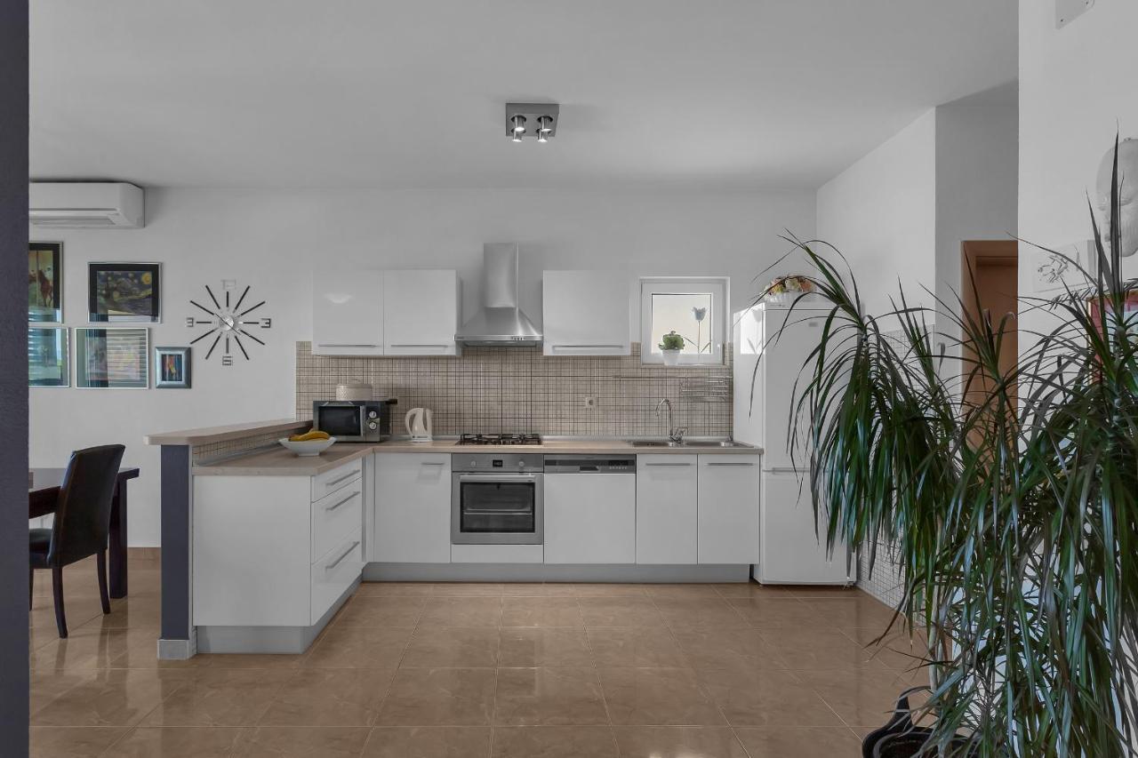 Stunning City View Apartment Makarska Exterior foto